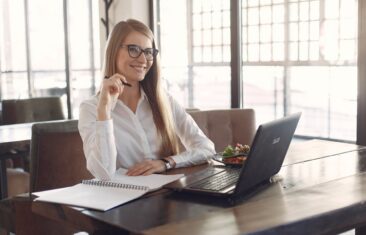 Как самозанятому выделиться среди конкурентов: магия личного сайта